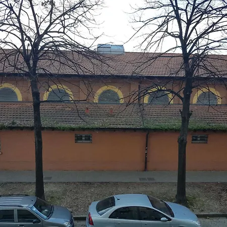 Casa Bella Lumiere アパート ボローニャ
